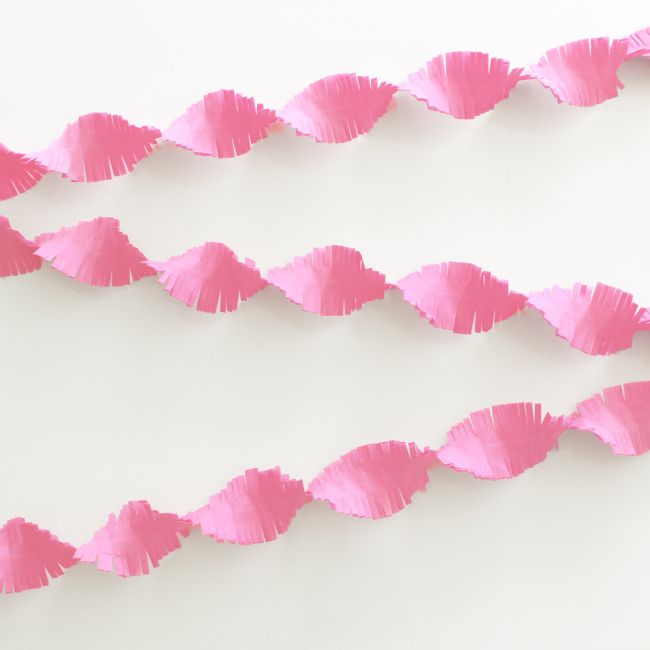 Crepepapir Guirlande Lyserød - 1 stk (6 m) | Pink tema Guirlander - Temashop