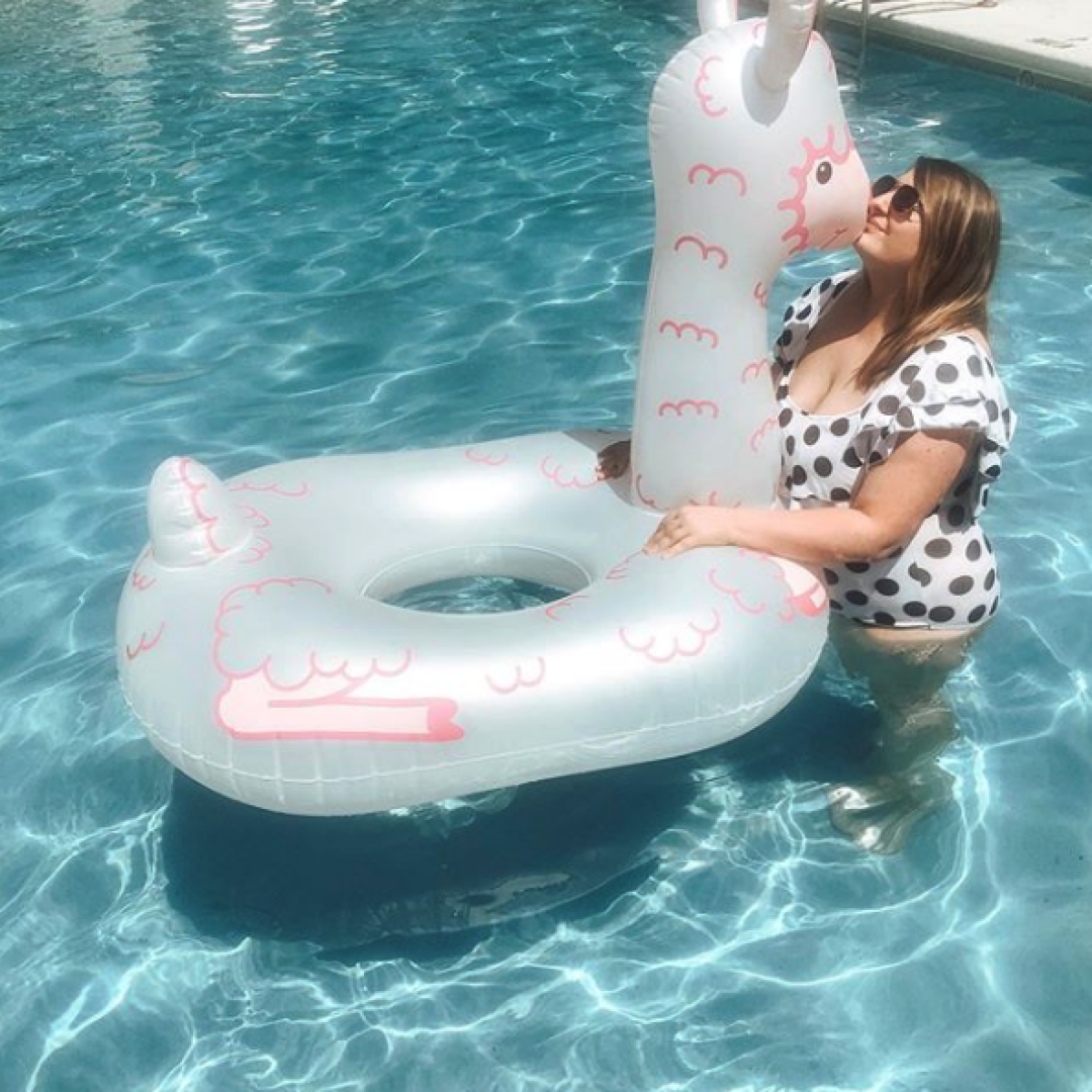 lama floatie