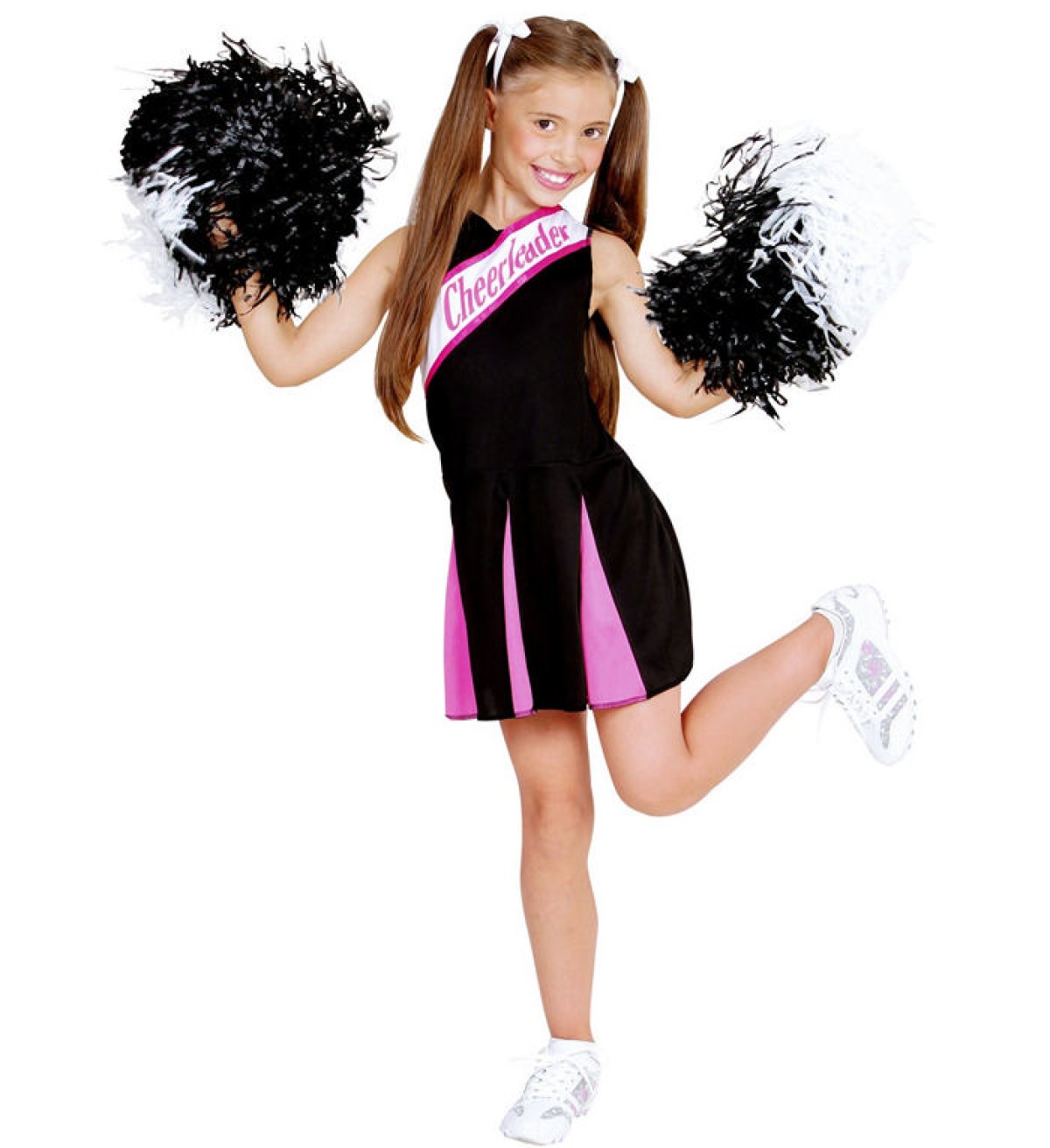 Pige i sort og pink cheerleaderkjole med sorte og hvide pomponer