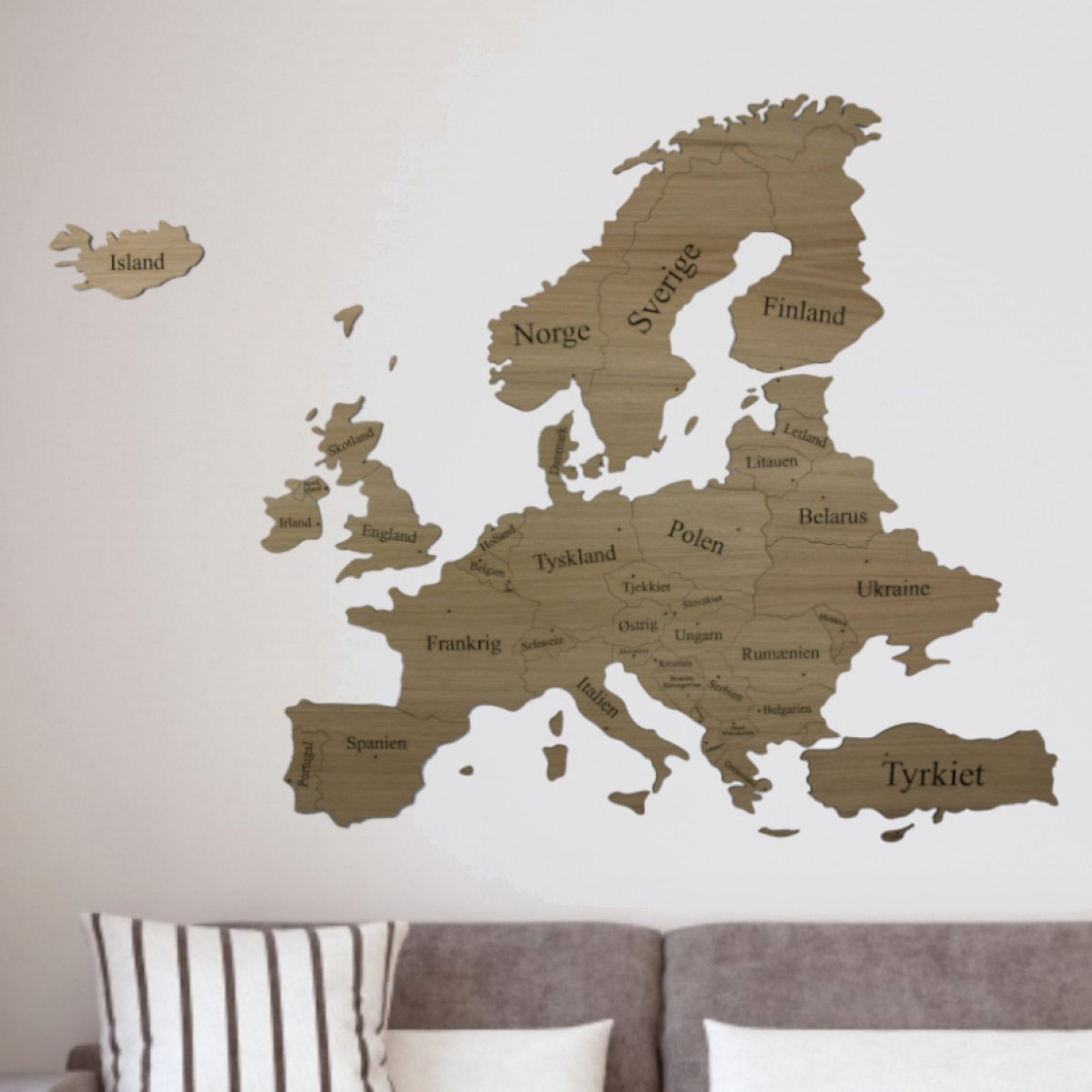 Europakort Egetræ til 1299 kr. på Temashop.dk