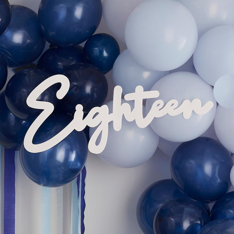 Eighteen Skilt Hvid