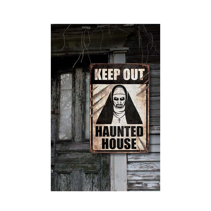 Haunted House Nonne Skilt