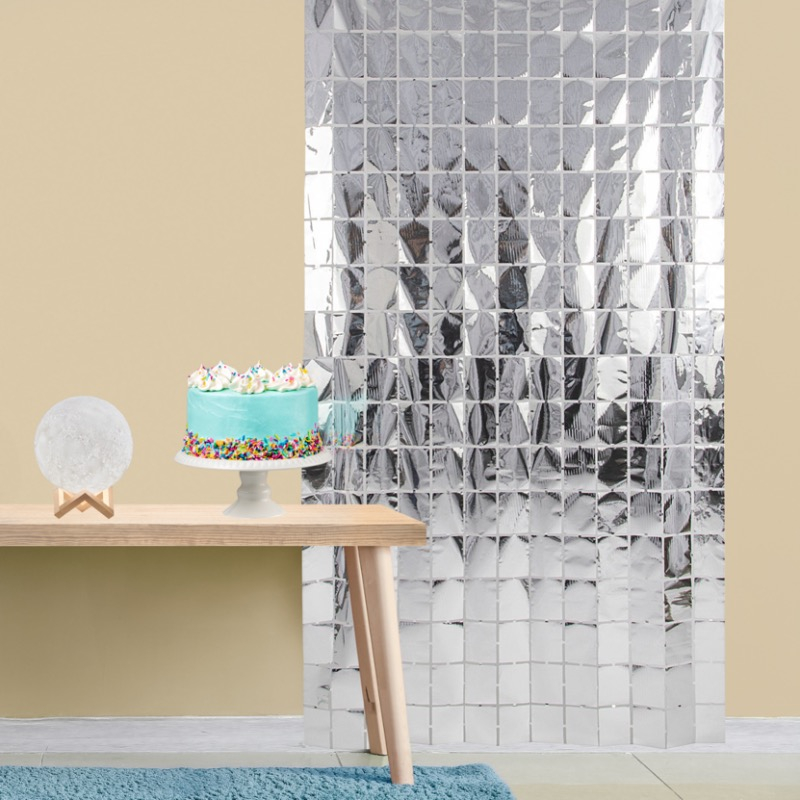 Firkantet Sølvfolie Backdrop - 1 stk (100 x 200 cm) | Sølv tema Vægbaggrunde - Temashop