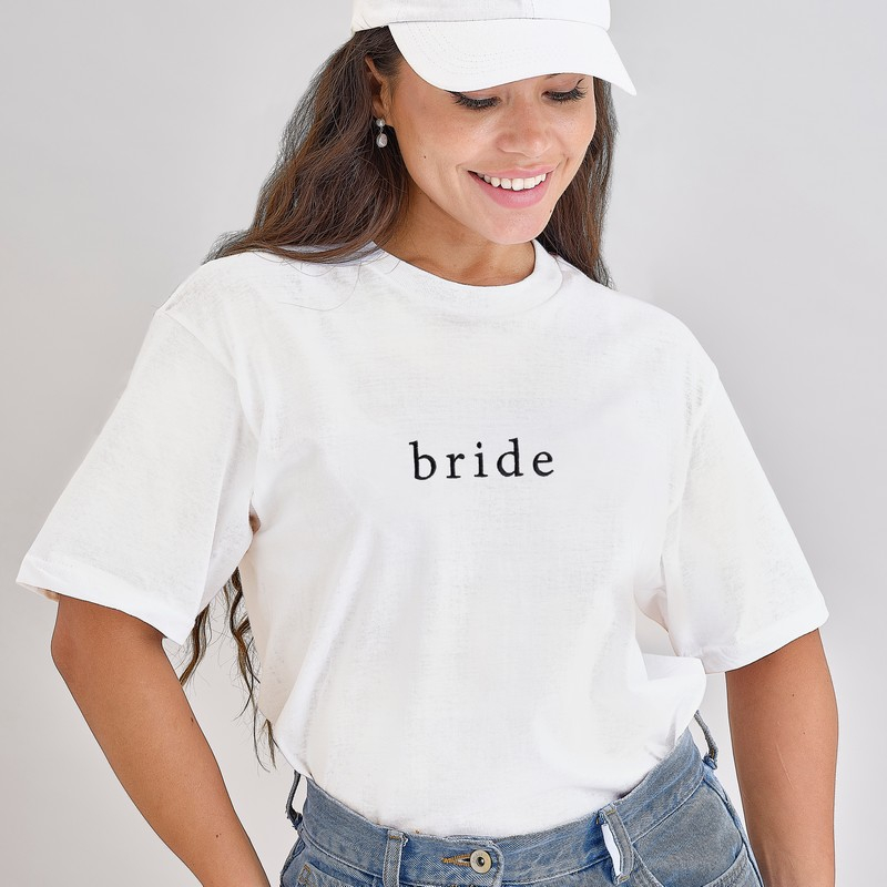 Bride T-Shirt Hvid - Anledninger kostume til voksne i størrelserne S-XL | Bachelorette kostume til kvinder - Temashop