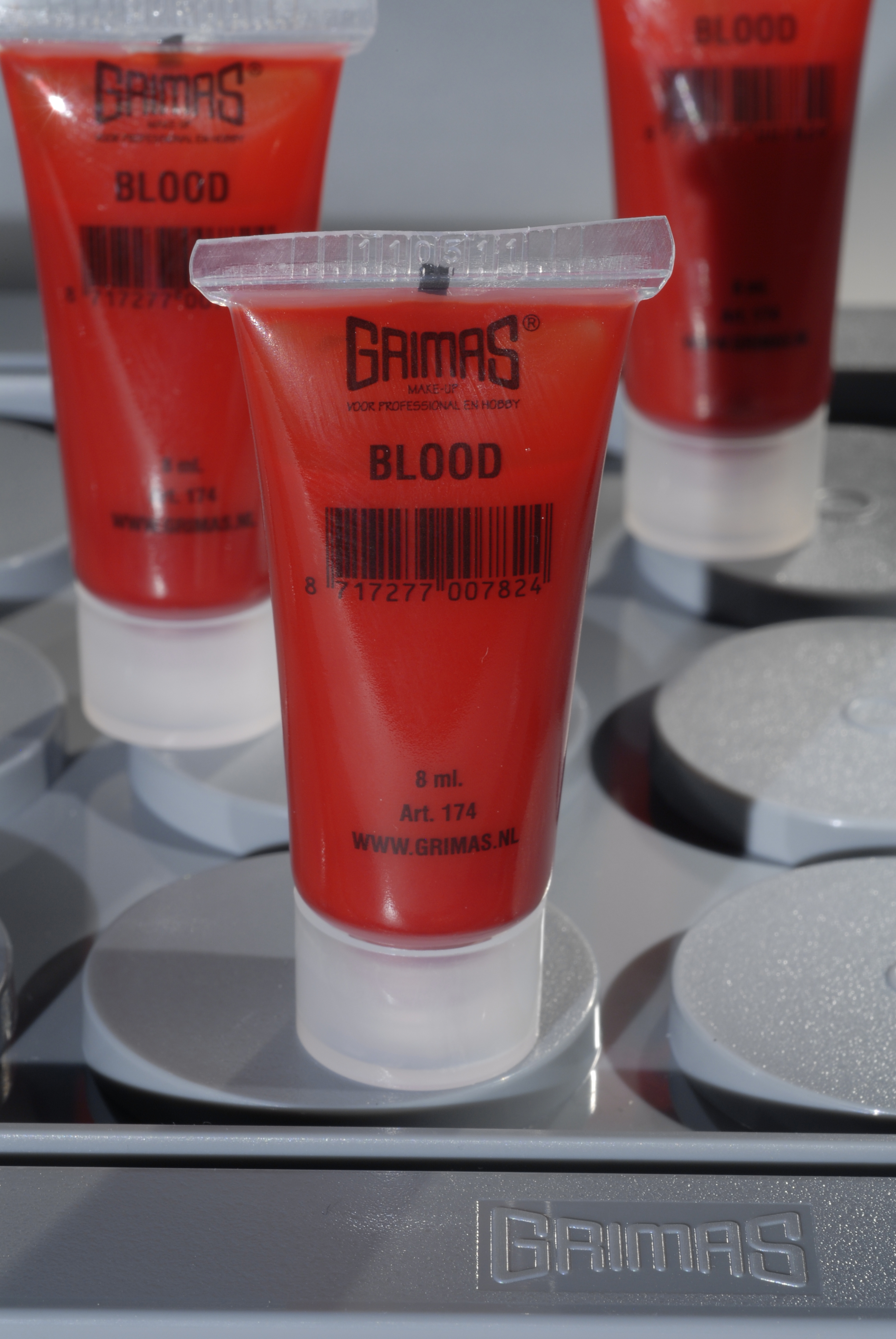 Grimas Filmblod, Lys rød, A, 100 ml | Blodstænk Sminke / Makeup - Makeup & Negle - Temashop