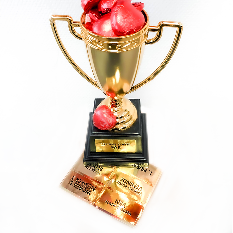Guld Pokal Personlig Tekst (19 cm) - Temashop