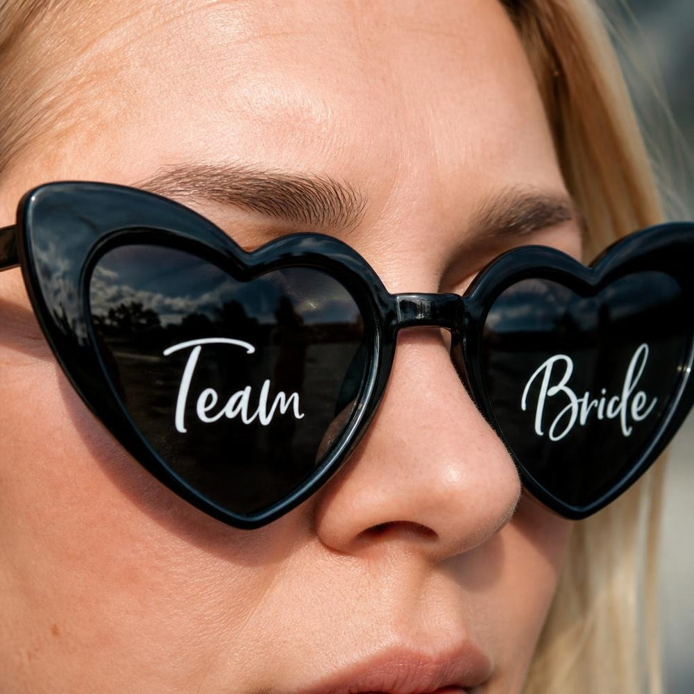 Hjerteformede Team Bride Briller Sort (14,8 x 6 cm) | Bachelorette Briller - Hovedtilbehør - Temashop