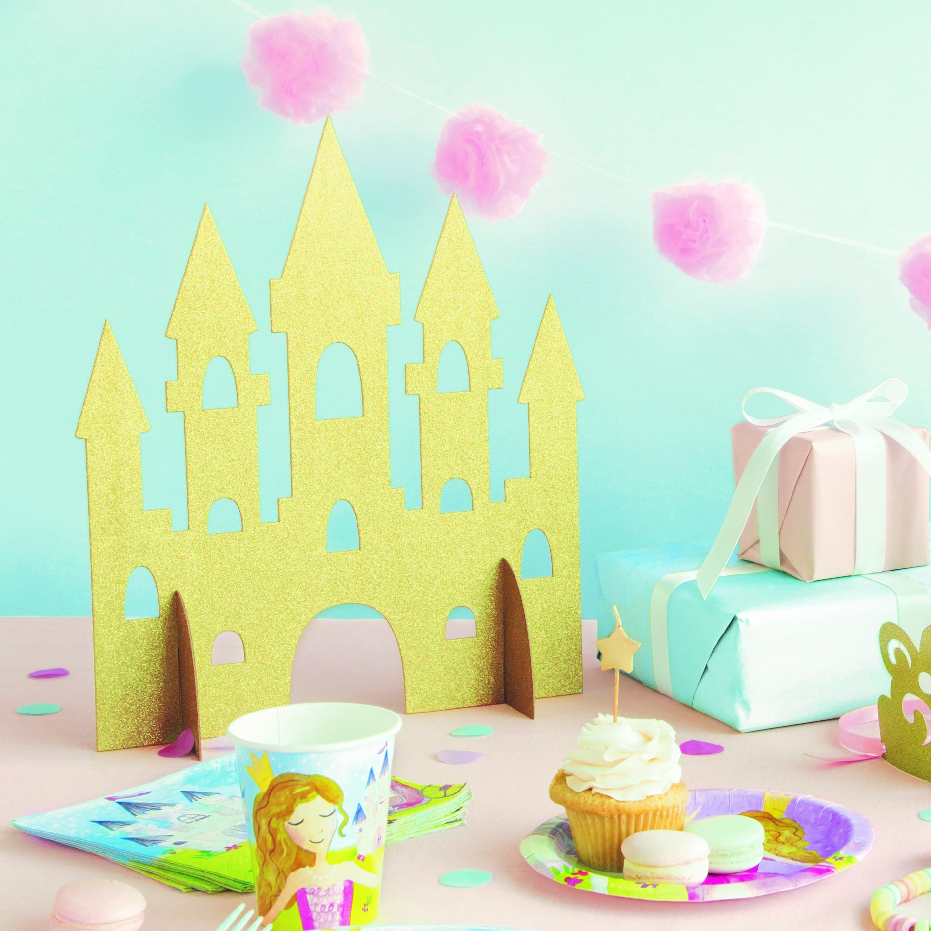 Prinsesseslot Udskæring Guld - 1 stk (35,5 cm) | Prinsesse Cutouts - Temashop