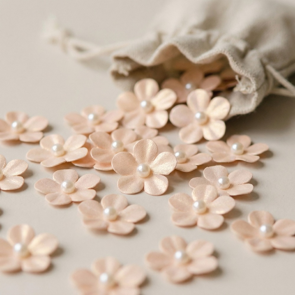 Blomsterkonfetti Fersken - 40 stk (2,3 x 2,1 & 1,5 x 1,6 cm) | Blomst Kunstige blomster - Temashop