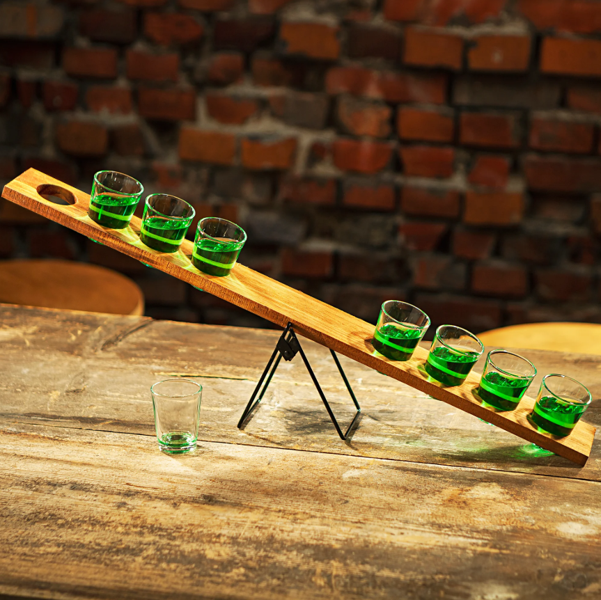 Træ Vippe Drukspil - 1 sæt | Drinks Drukspil - Temashop